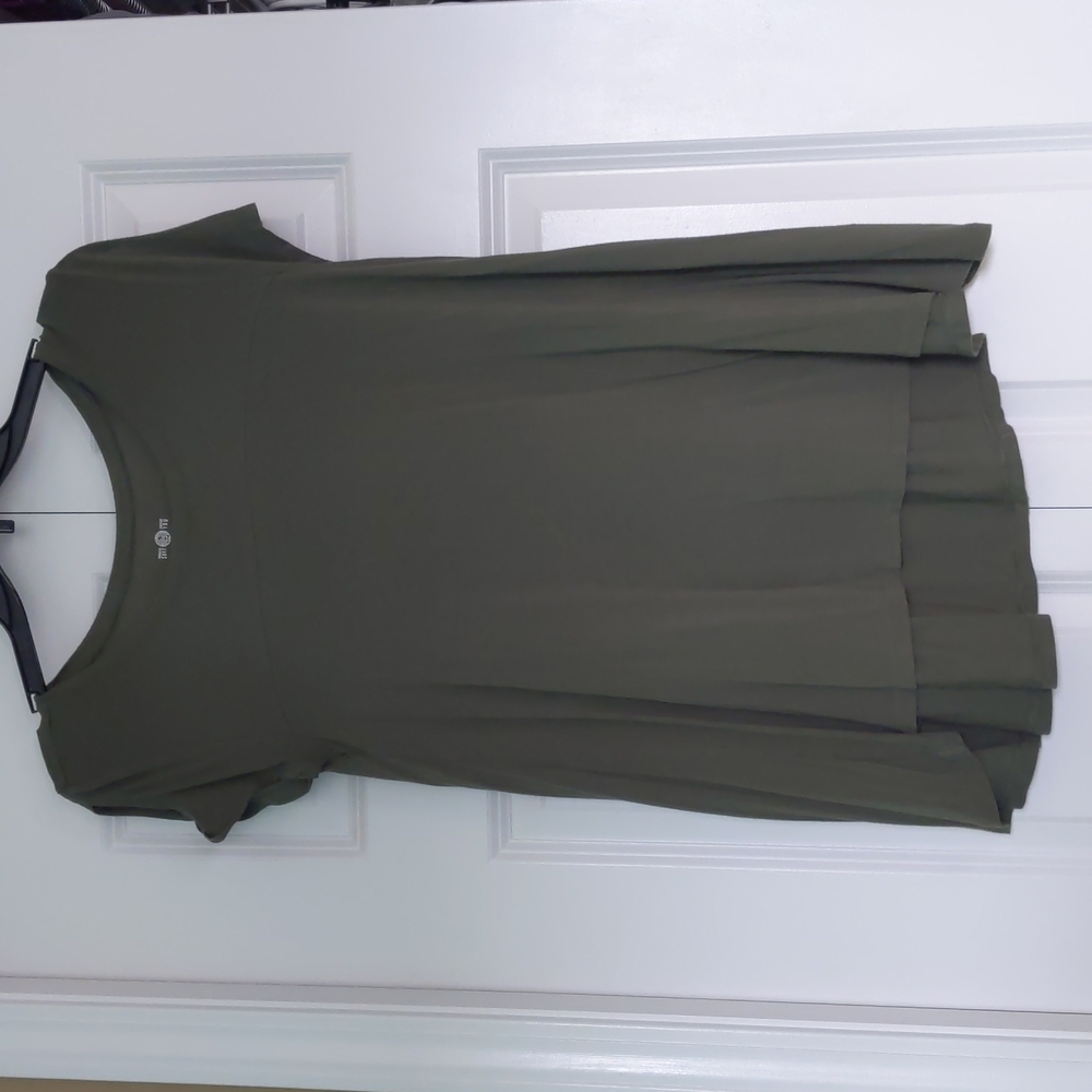 Army green t-shirt